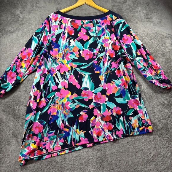 Susan Graver Liquid Knit Top Colorful Floral Asymmetrical Hem Boat Neck 2X C170 - Picture 4 of 9